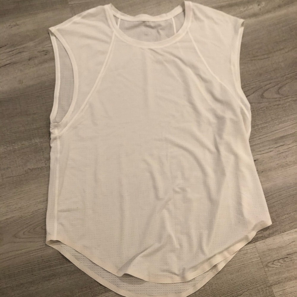 3 Flowy Tanks